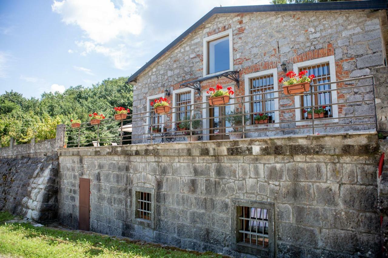 Villa Anton - The Old Dairy Hrusica  Luaran gambar