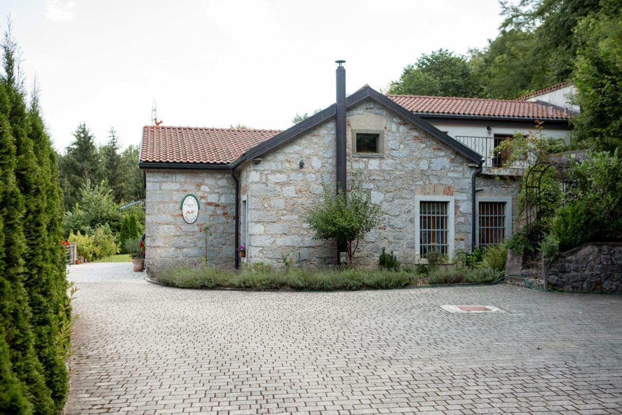 Villa Anton - The Old Dairy Hrusica  Luaran gambar